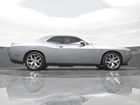 Used 2015 Dodge Challenger SXT Plus w/ Driver Convenience Group image 29