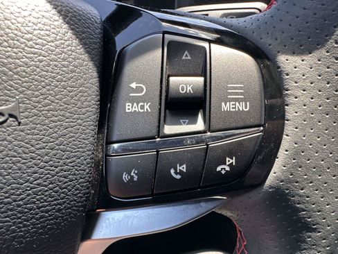 Used 2025 Ford Explorer ST-Line w/ ST-Line Street Pack AWD/4WD image 19