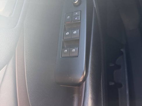 Used 2015 Toyota Highlander XLE AWD/4WD image 18