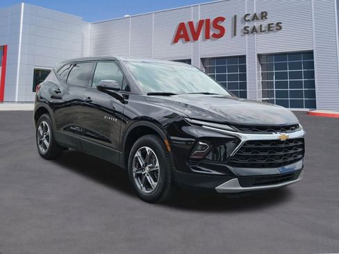 Used 2025 Chevrolet Blazer LT FWD image 9