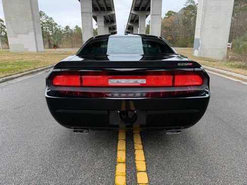 Used 2010 Dodge Challenger SRT8 image 8