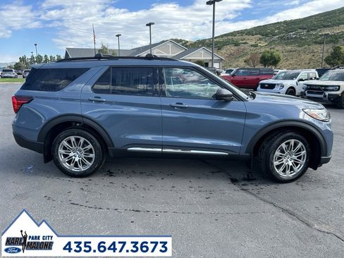 New 2025 Ford Explorer Active w/ Active Comfort Package image 2