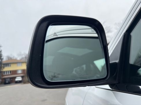 Used 2016 Jeep Grand Cherokee Summit image 10