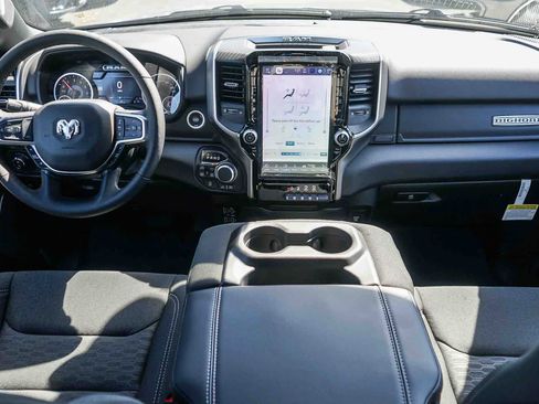 New 2026 RAM 1500 Big Horn AWD/4WD image 13