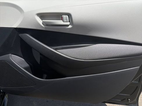 Used 2026 Toyota Corolla LE FWD image 17