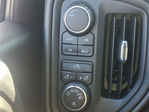 Used 2022 Chevrolet Silverado 1500 Custom w/ Safety Confidence Package image 24