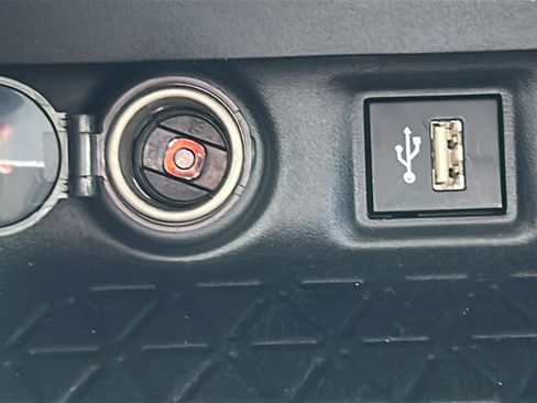Used 2024 Toyota RAV4 XLE w/ Convenience Package FWD image 25