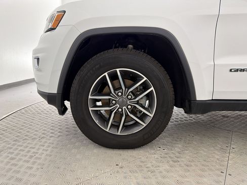 Used 2019 Jeep Grand Cherokee Limited AWD/4WD image 11