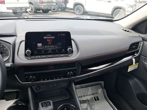 New 2026 Nissan Rogue SV AWD/4WD image 20