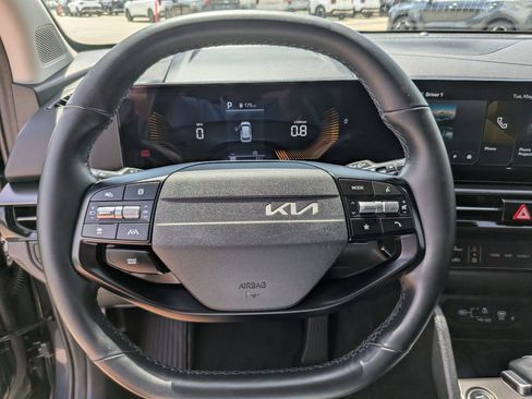 Certified 2026 Kia Sportage EX FWD image 30