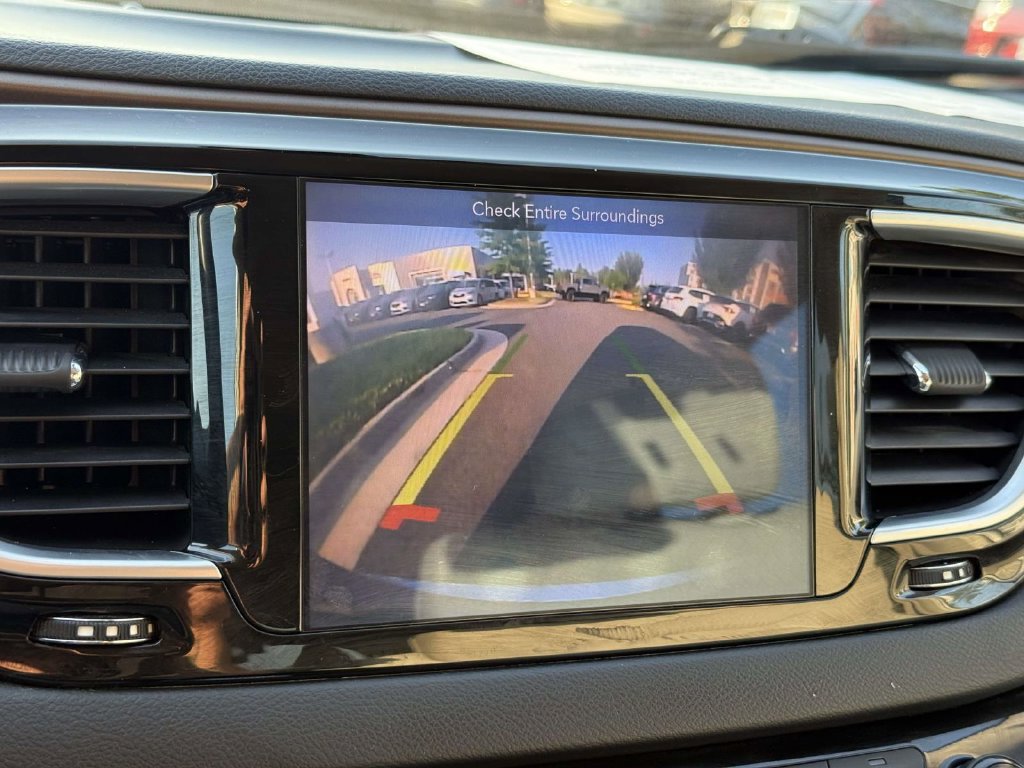 Used 2018 Chrysler Pacifica Touring-L Plus w/ Tire & Wheel Group FWD image 30