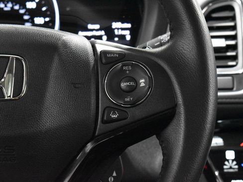 Used 2021 Honda HR-V EX-L image 9