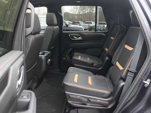 Used 2023 GMC Yukon AT4 w/ AT4 Premium Package image 39