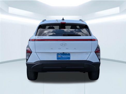 Used 2024 Hyundai Kona SEL AWD/4WD image 5