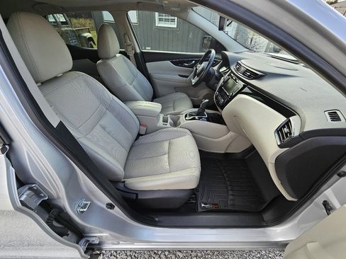 Used 2019 Nissan Rogue Sport SL w/ Premium Package image 32