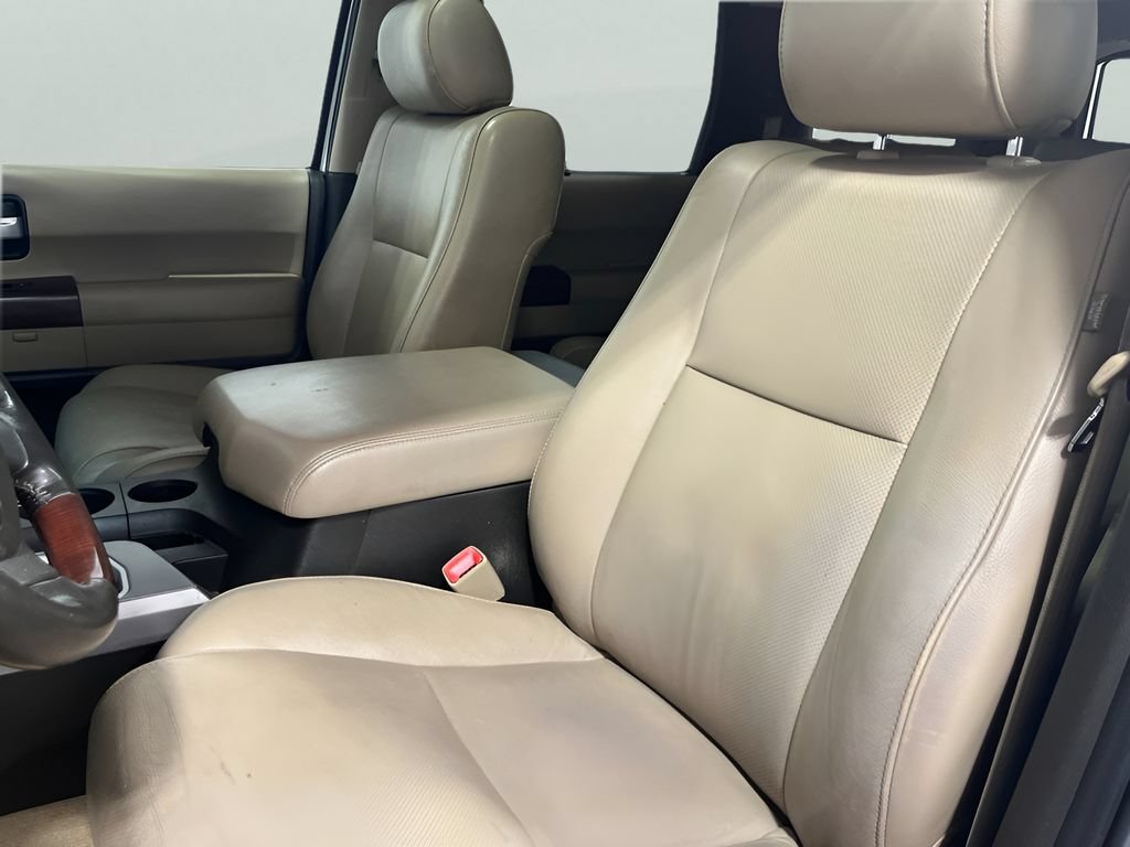 Used 2011 Toyota Sequoia Platinum AWD/4WD image 11