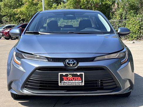 Used 2025 Toyota Corolla LE FWD image 7