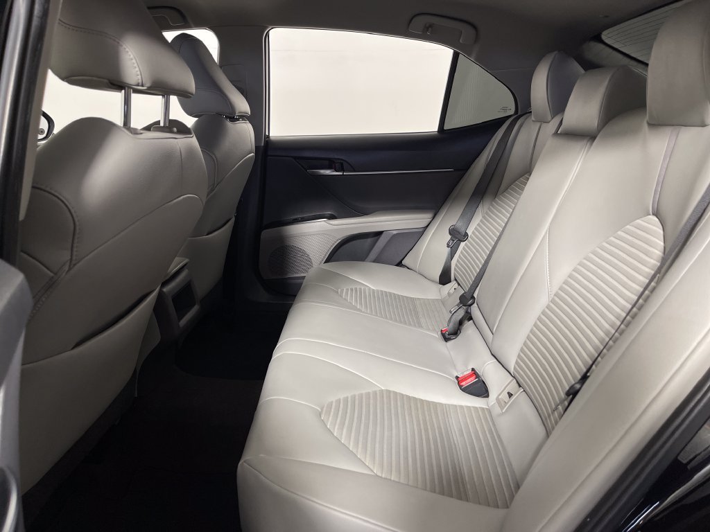 Certified 2019 Toyota Camry SE FWD image 13