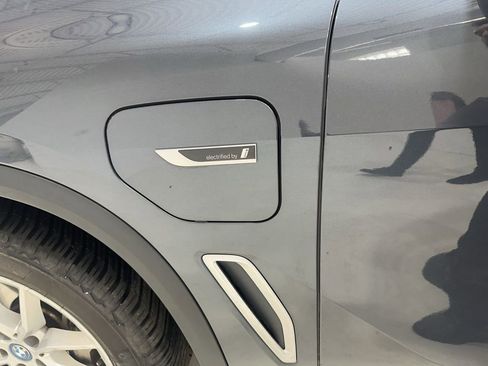 Used 2022 BMW X5 xDrive45e image 41