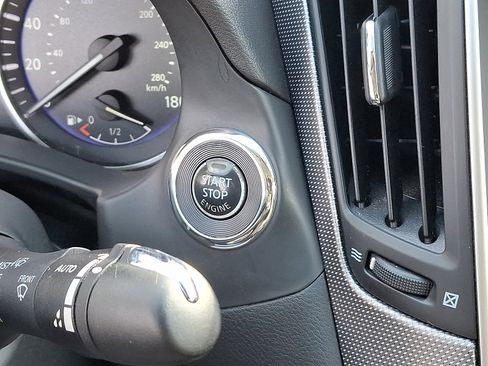 Used 2017 INFINITI Q50 3.0t Premium w/ 3.0T Premium Plus Package image 26