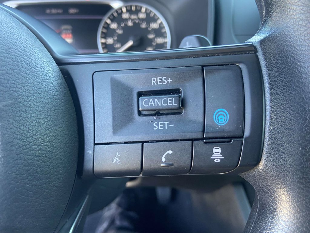 Used 2024 Nissan Rogue SV FWD image 28
