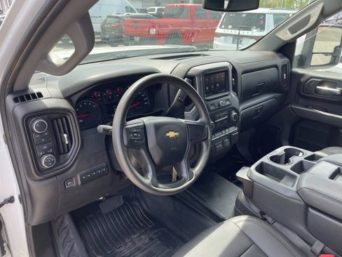Used 2022 Chevrolet Silverado 2500 W/T w/ WT Convenience Package AWD/4WD image 11