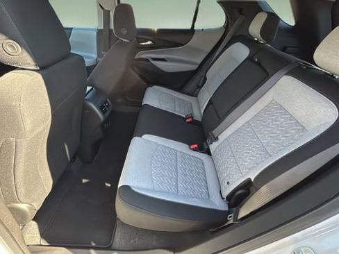 Used 2022 Chevrolet Equinox LT image 19