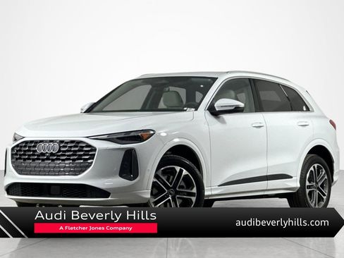 Used 2025 Audi Q5 Premium w/ Convenience Package image 1