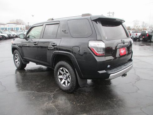 Used 2018 Toyota 4Runner TRD Off-Road Premium image 7