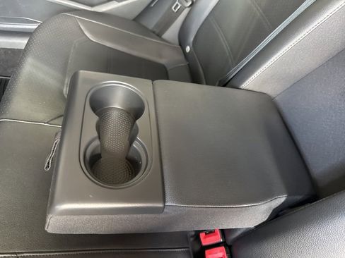 Used 2018 Volkswagen Passat 2.0T R-Line image 32