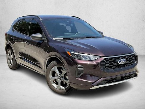 Used 2023 Ford Escape ST-Line w/ Tech Pack #1 FWD image 10