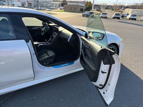 Used 2025 BMW M850i xDrive image 27