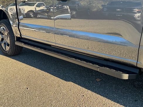 New 2025 Ford F150 Lightning Lariat image 11