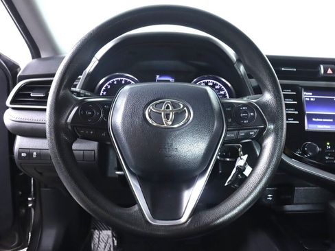 Used 2019 Toyota Camry LE FWD image 11