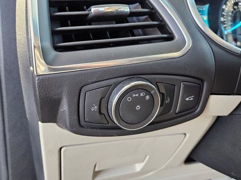 Used 2015 Ford Edge Titanium image 11