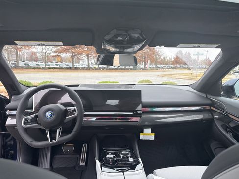 New 2026 BMW 550e xDrive AWD/4WD image 12