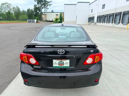 Used 2010 Toyota Corolla LE FWD image 4