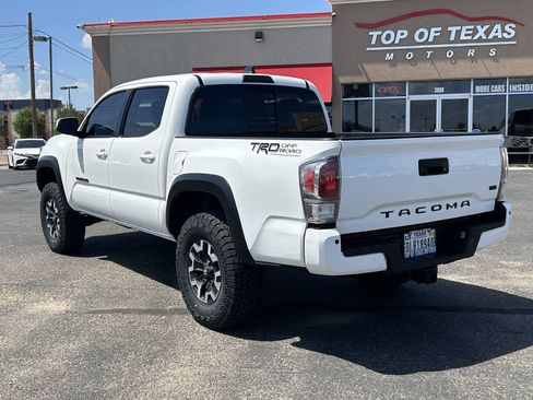 Used 2022 Toyota Tacoma TRD Off-Road w/ Technology Package AWD/4WD image 18