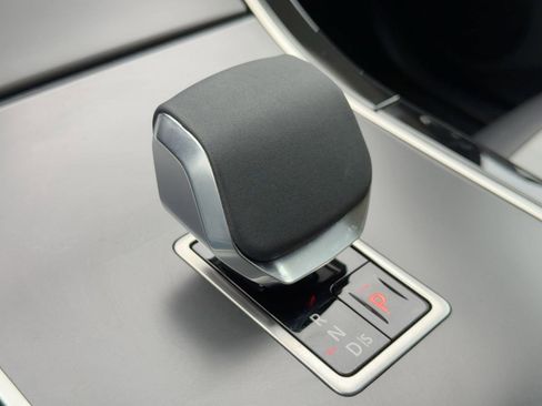 Used 2024 Land Rover Range Rover Evoque Dynamic SE image 17