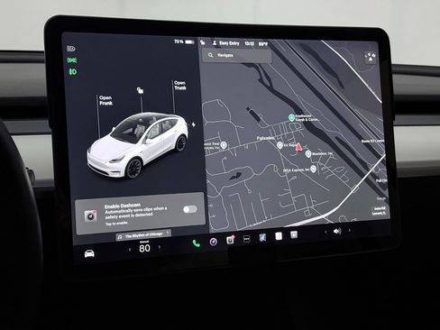 Used 2021 Tesla Model Y Long Range image 32