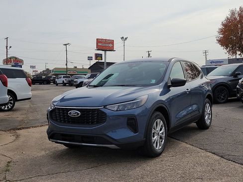 New 2026 Ford Escape Active FWD image 2