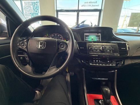 Used 2017 Honda Accord Sport image 42
