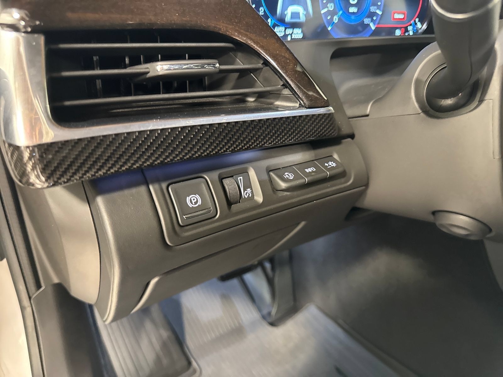 Used 2018 Cadillac CT6 Platinum AWD/4WD image 13