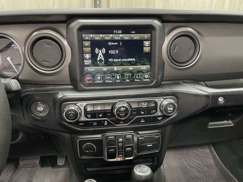 Used 2023 Jeep Wrangler Unlimited w/ Sun & Screen Package AWD/4WD image 12