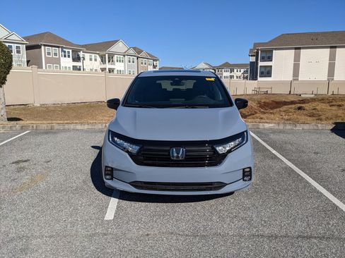 Used 2024 Honda Odyssey Sport image 15