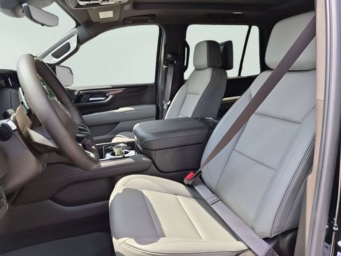 New 2026 GMC Yukon Elevation w/ Elevation Premium Package AWD/4WD image 17