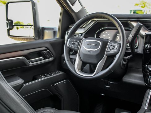 Used 2025 GMC Sierra 2500 Denali w/ Denali Reserve Package AWD/4WD image 43