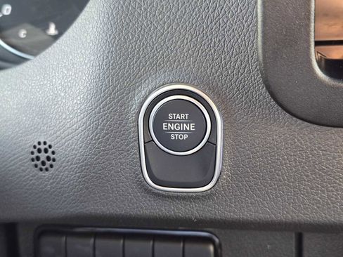 Used 2025 Mercedes-Benz Sprinter 2500 image 25