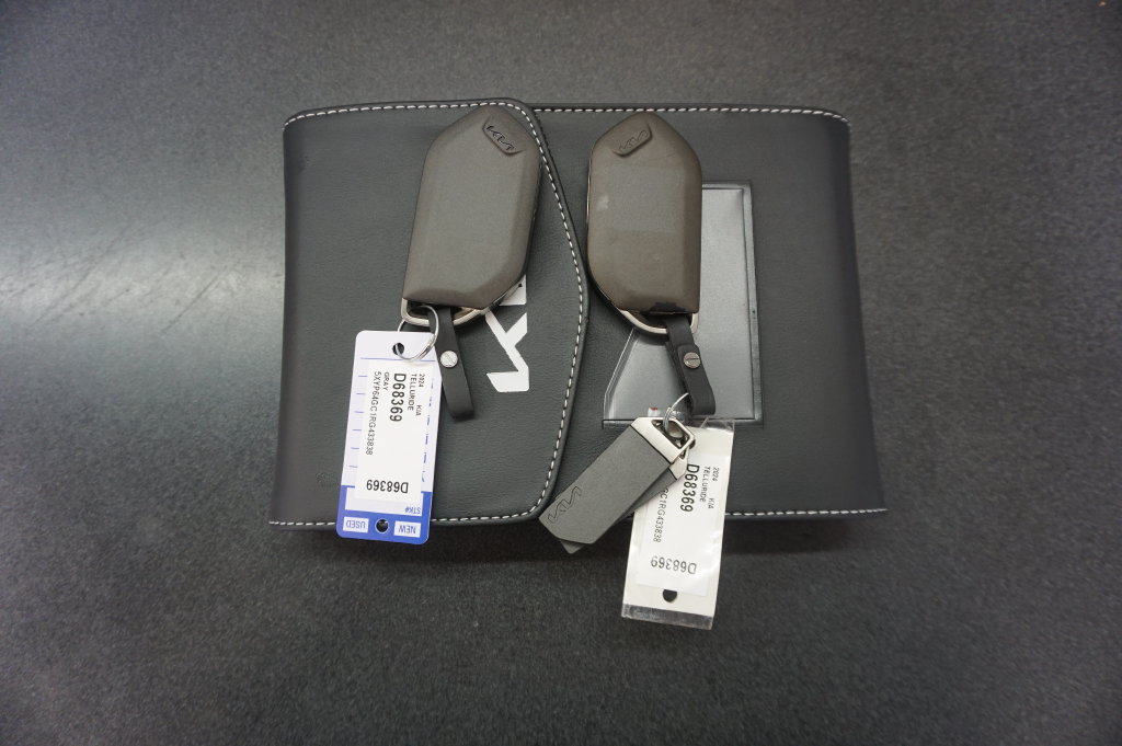 Used 2024 Kia Telluride S w/ S Sunroof Package FWD image 21