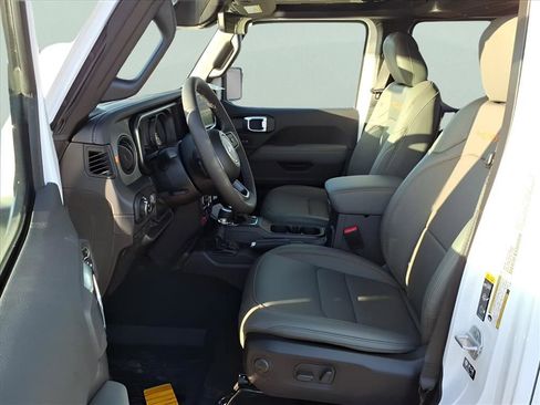 New 2026 Jeep Gladiator Mojave image 18